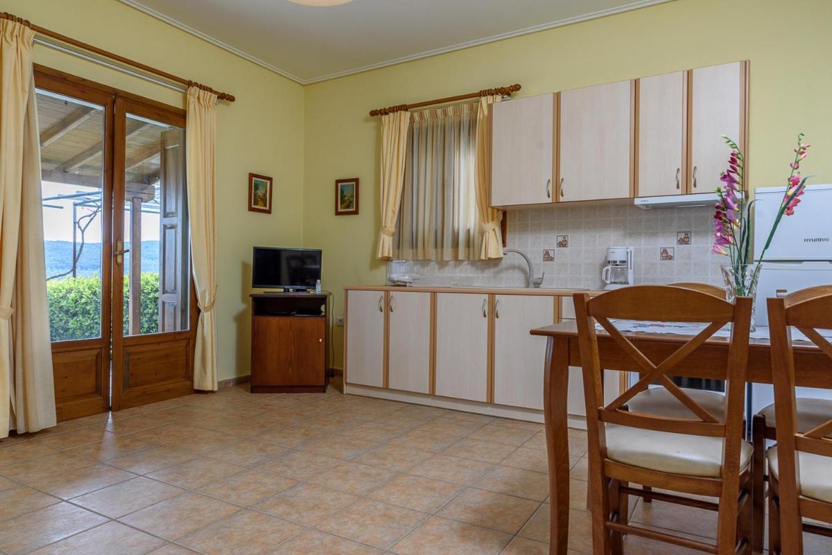 Leonidas Xinovrisi Exterior foto
