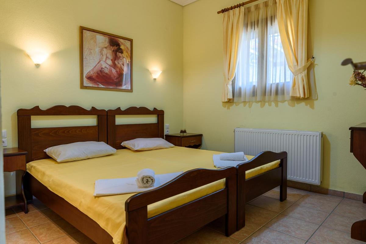 Leonidas Xinovrisi Exterior foto