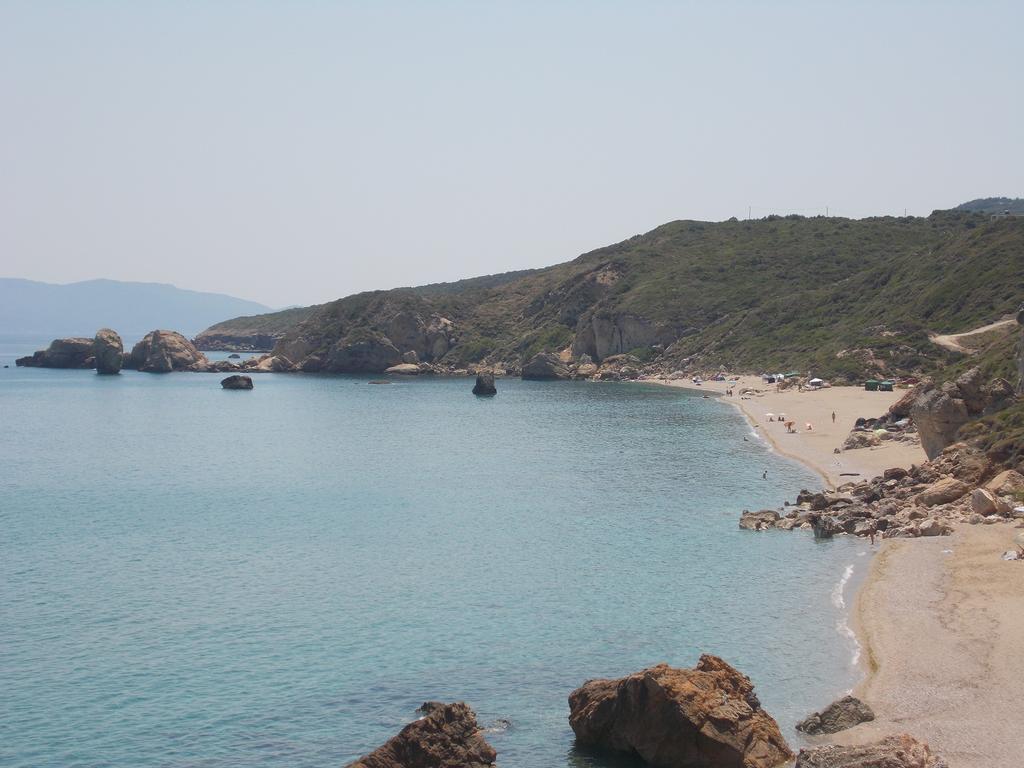 Leonidas Xinovrisi Exterior foto