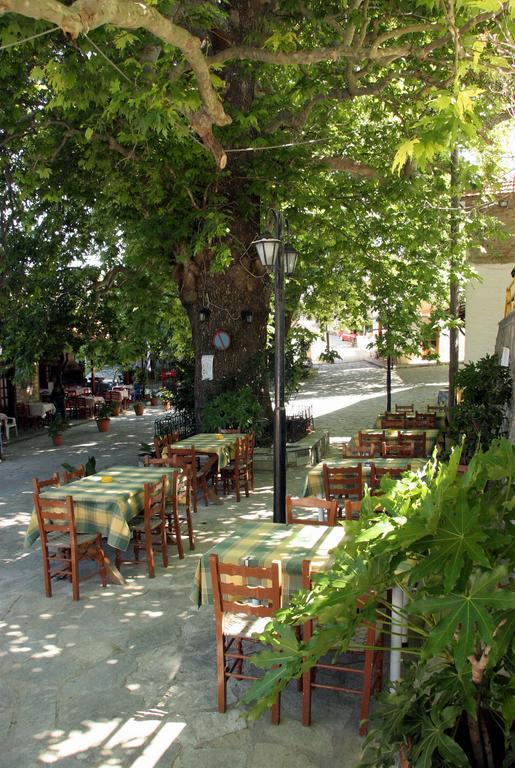 Leonidas Xinovrisi Exterior foto